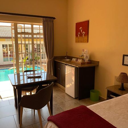 נלספרויט Auberge Guest Lodge מראה חיצוני תמונה